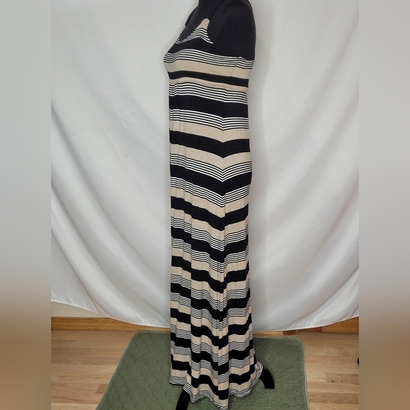 Calvin Klein Sleeveless Maxi Dress - Size 4 - Picture 2 of 7